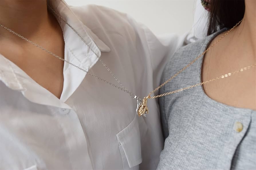 How to Select a Couples Necklace